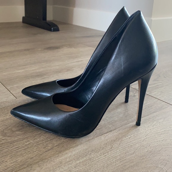 Mint condition aldo shoes - Picture 2 of 3